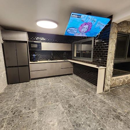 מבנים בים 75 Suites At Sea Haifa Bagian luar foto