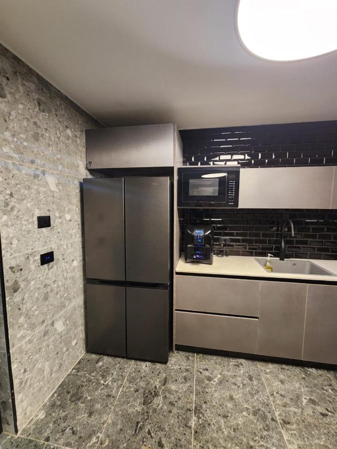 מבנים בים 75 Suites At Sea Haifa Bagian luar foto